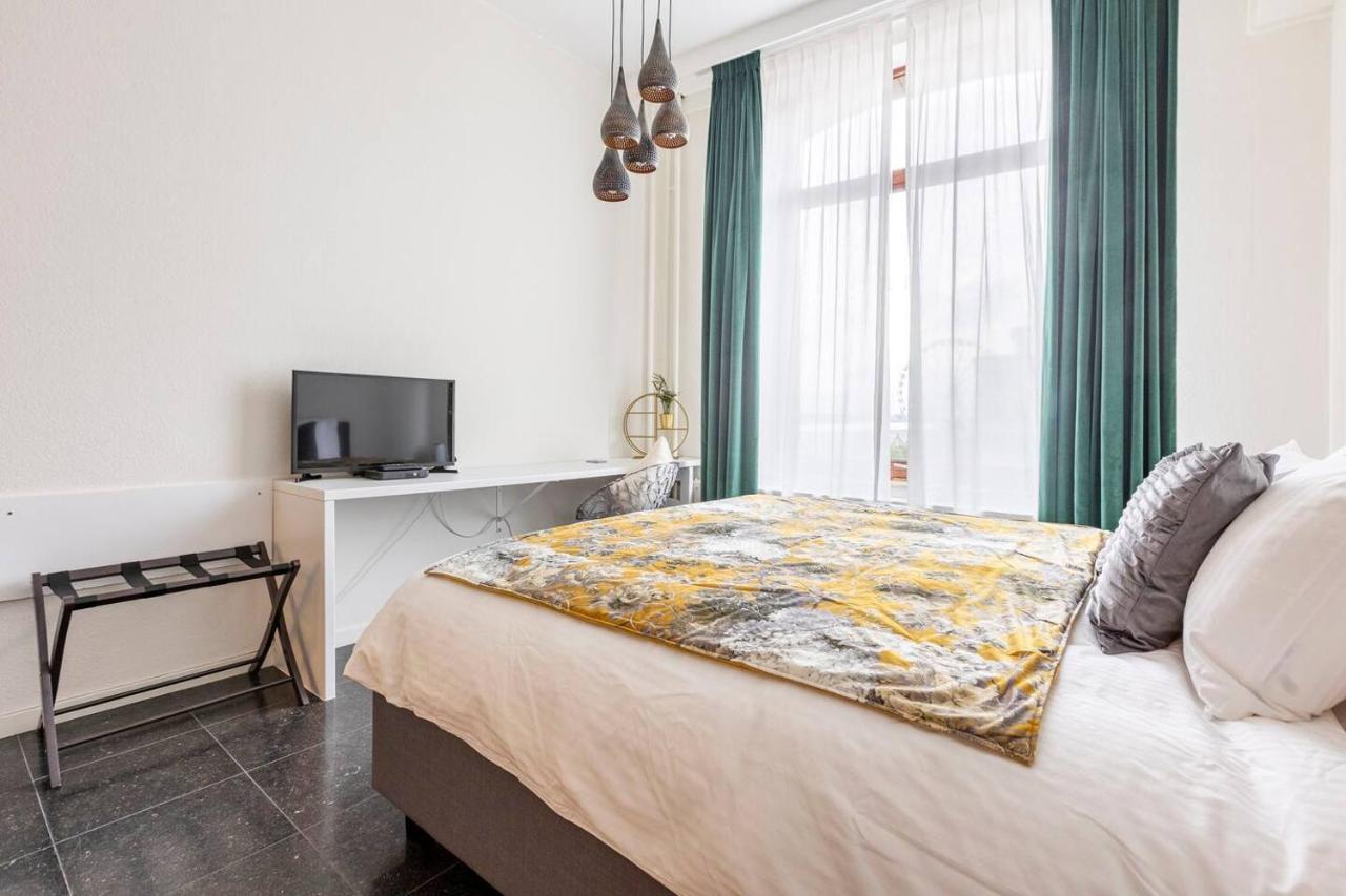 Riverview Studio In Historical Heart Of Antwerp Exterior photo