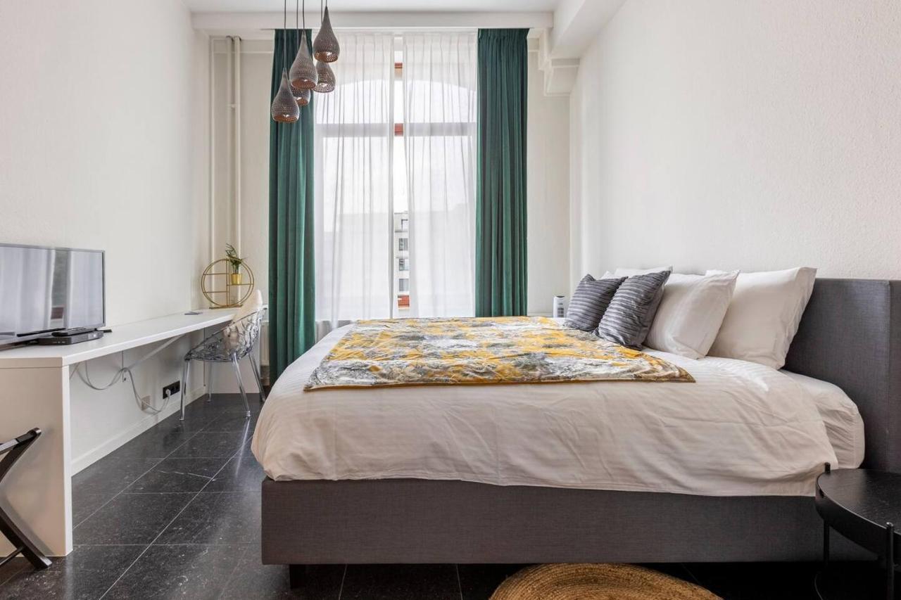 Riverview Studio In Historical Heart Of Antwerp Exterior photo